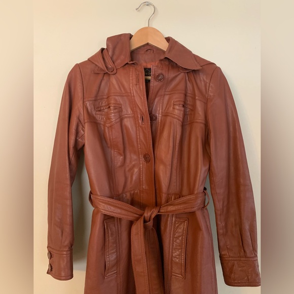 Vintage 70s Women’s Leather Trench Coat w/ Hood & Belt - Picture 2 of 8